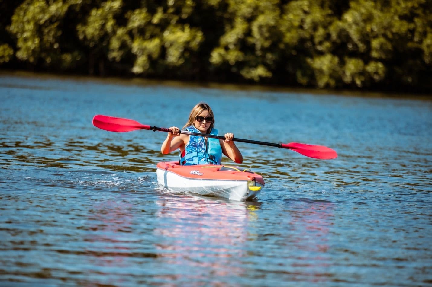 Kayak Adventure through the Mangroves of Estero Jaltepeque